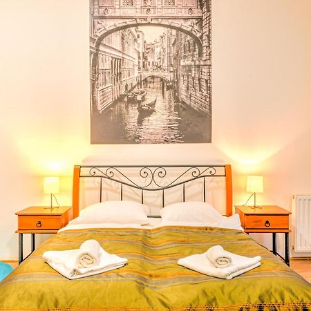 Central Apartments Budapest Bagian luar foto