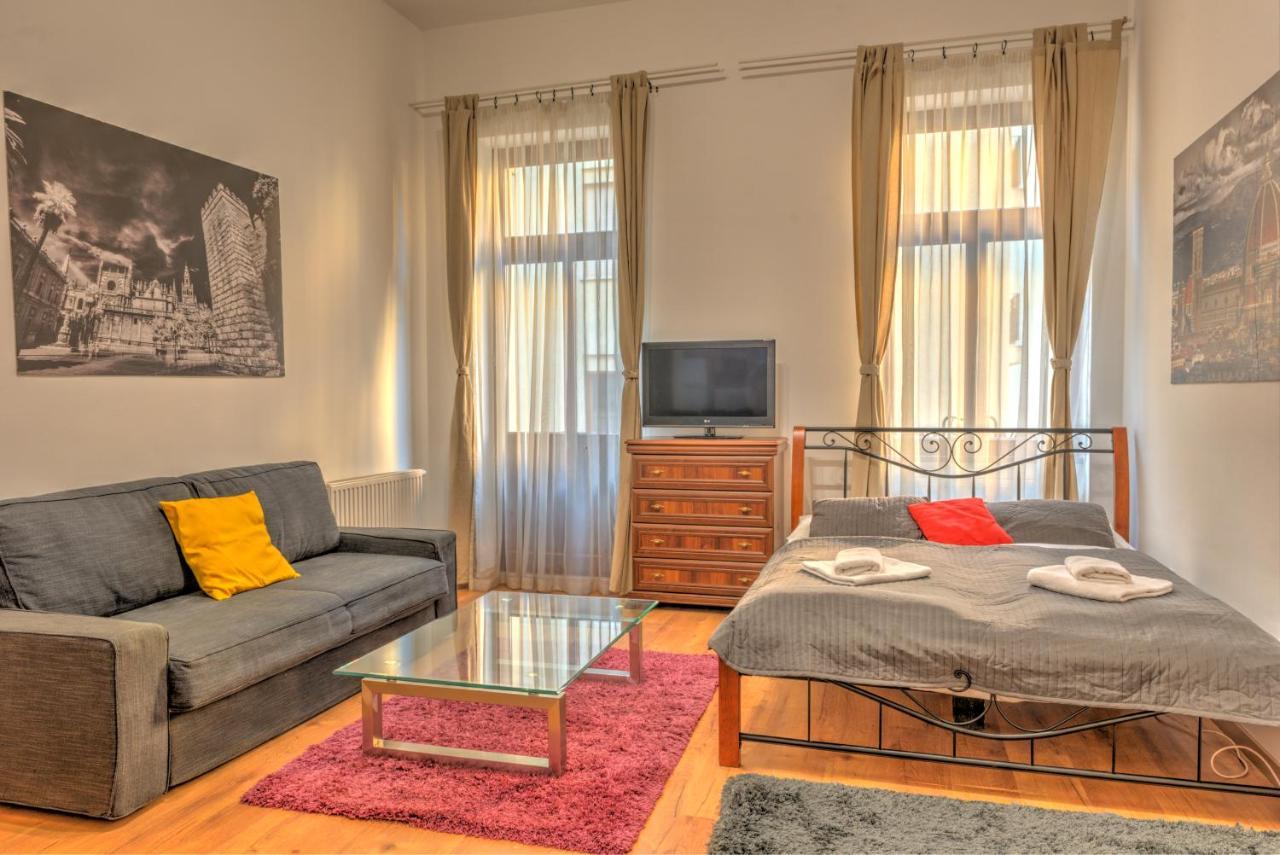 Central Apartments Budapest Bagian luar foto