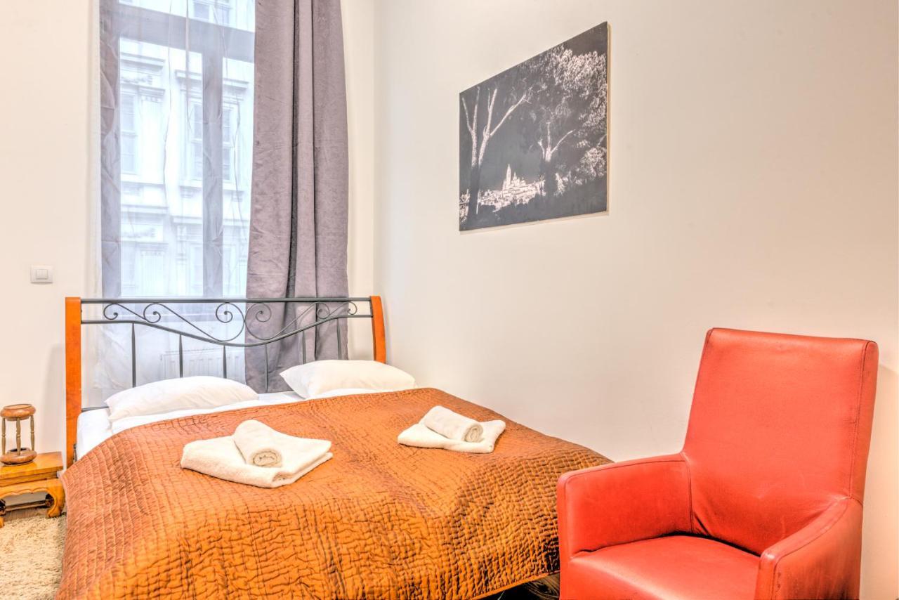 Central Apartments Budapest Bagian luar foto