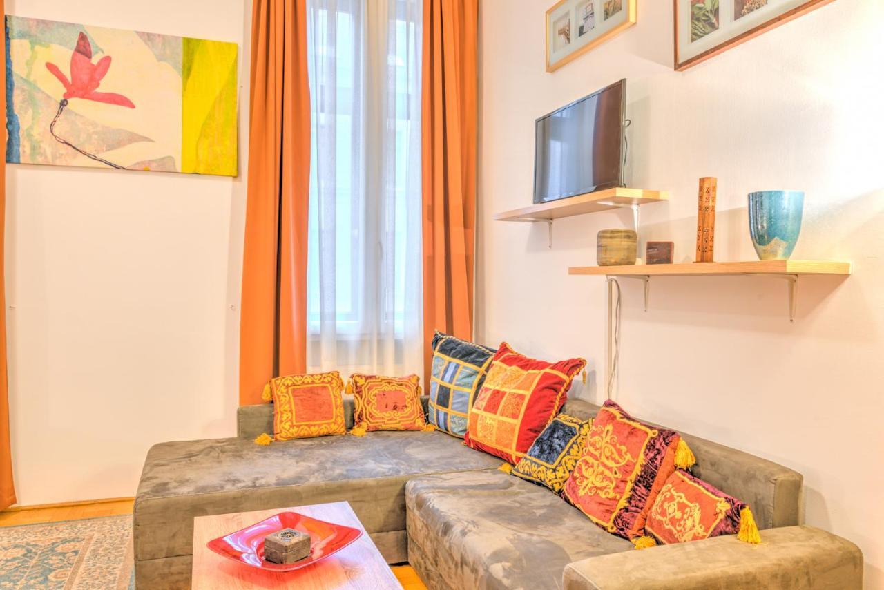 Central Apartments Budapest Bagian luar foto